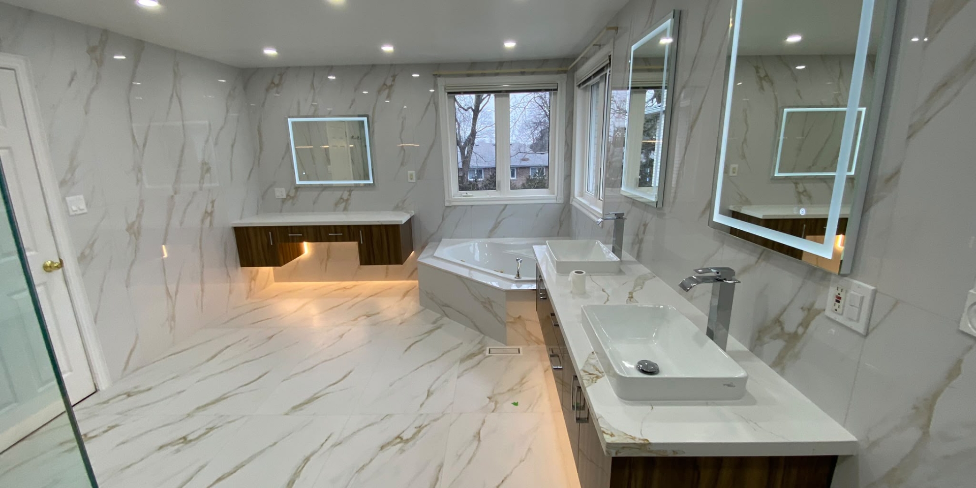 Kitchen, Bathroom, Basement & Full Home Renovations
